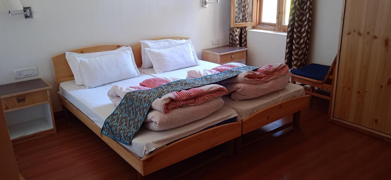 Lhardak Home Stay Лех Екстериор снимка