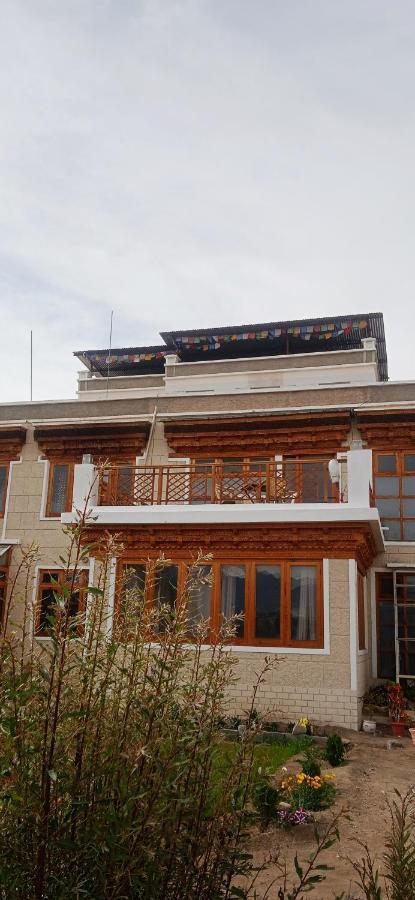 Lhardak Home Stay Лех Екстериор снимка