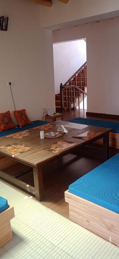 Lhardak Home Stay Лех Екстериор снимка